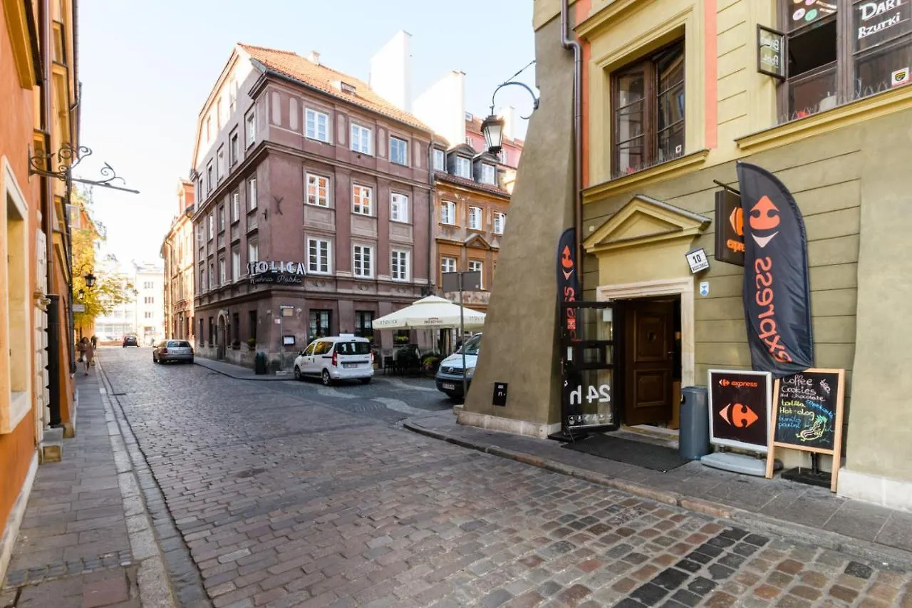 P&O Serviced Apartments Old Town Square Studio Warsaw Poland